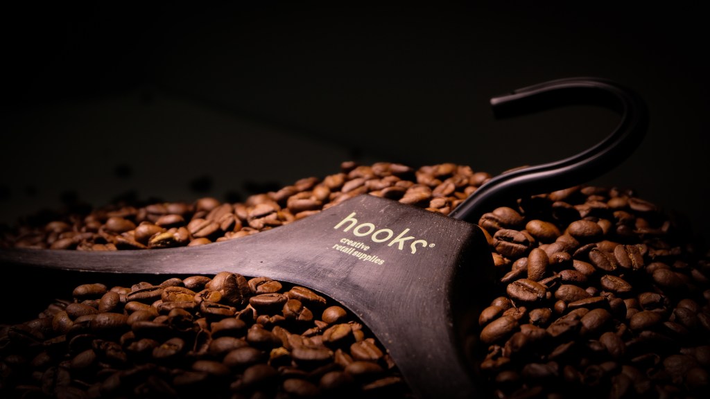 OVPolymers, Kleiderbügel, Kaffee, Kaffeerecycling, Polymere, Kunststoffe, Kunststoff, Haken, Hooks Creative, Hooks Creative Retail Supplies, CoffeeBased, Kaffee-basiert